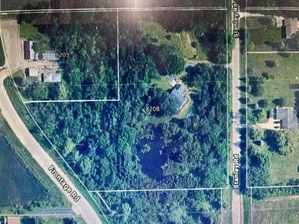 8208 Stanley ROAD, Caledonia, WI 53108