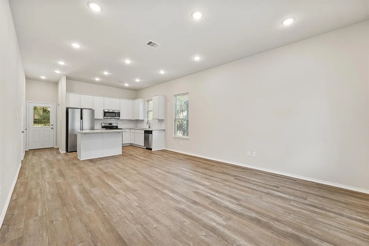 Building Photo - 8685 Sassafras St
