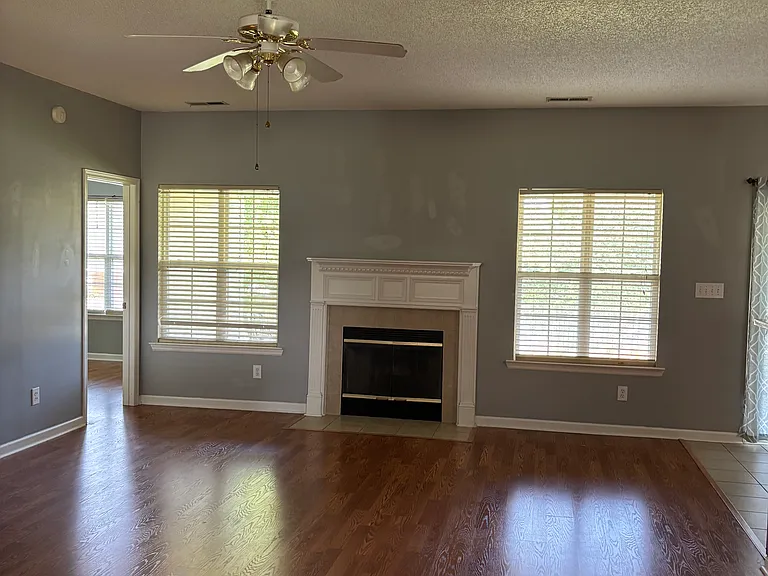 110 Meadowglade Ln — Photo 13