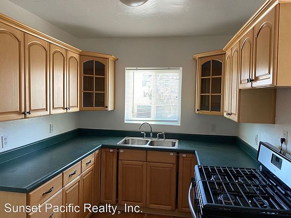 2nd image of 1654 Locust St #3112