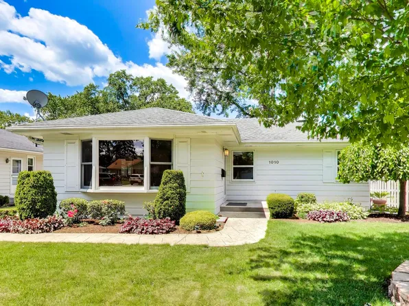 1010 Lyford Ln, Wheaton, IL 60189