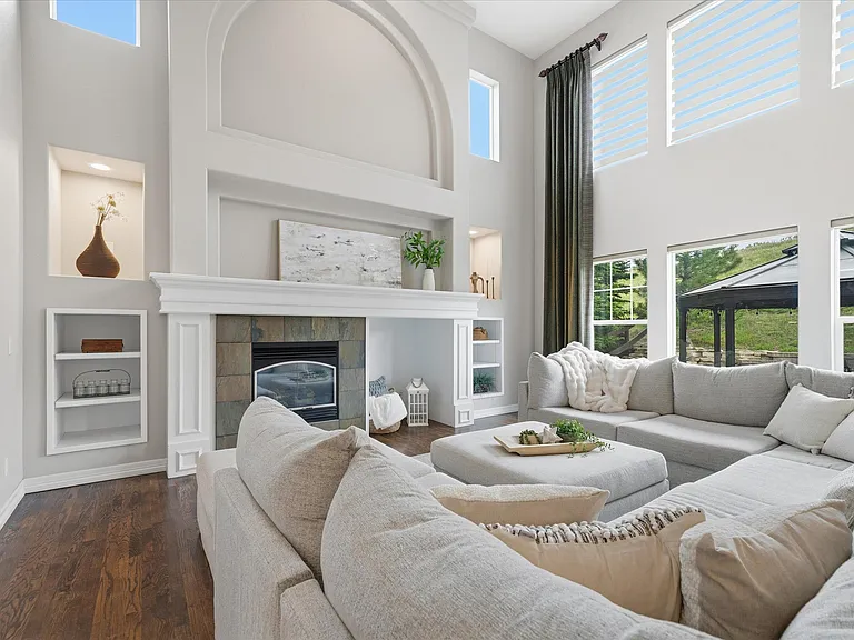 2212 Ridgetrail Dr — Photo 3