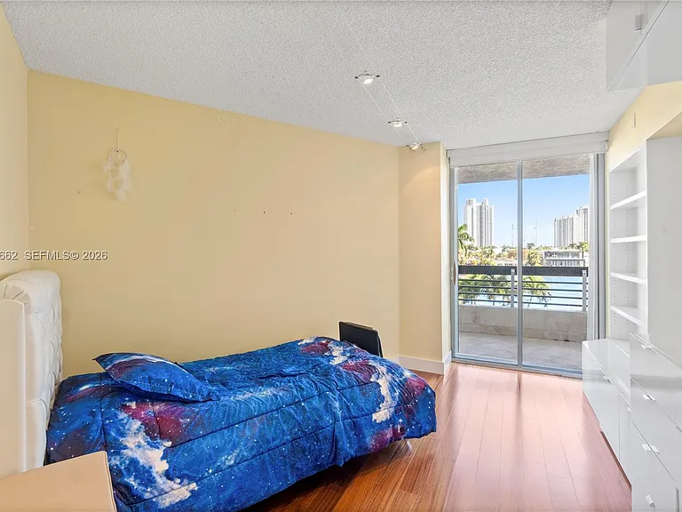 19101 NE 36th Ct #409 — Photo 15