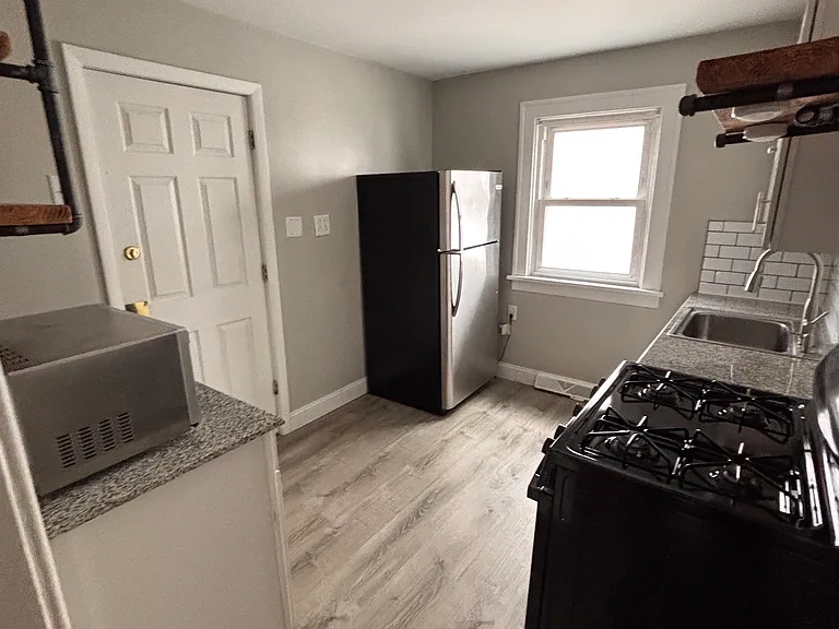 295 Hartwell Rd #2 — Photo 11