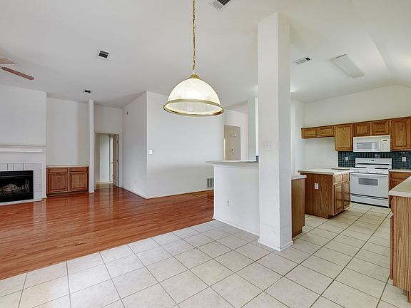 5th image of 6220 Harrogate Dr