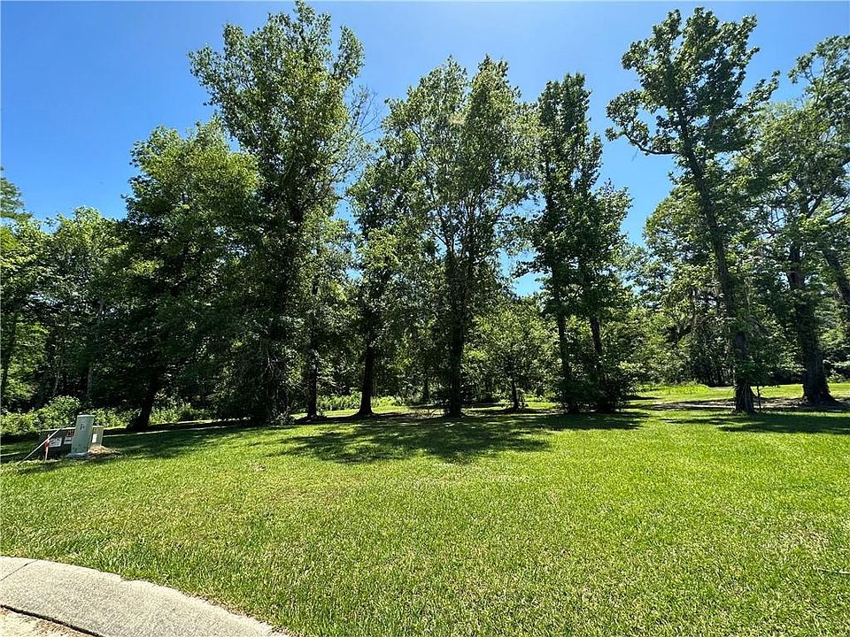 2nd image of 126 Sierra Ridge Ct