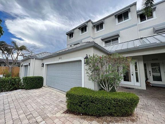 2nd image of 4216 Seagrape Dr #4216