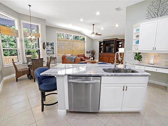 3rd image of 6220 Padington Pl