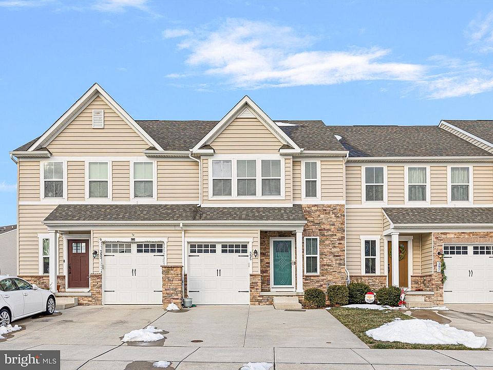 1st image of 395 Goodwick Dr