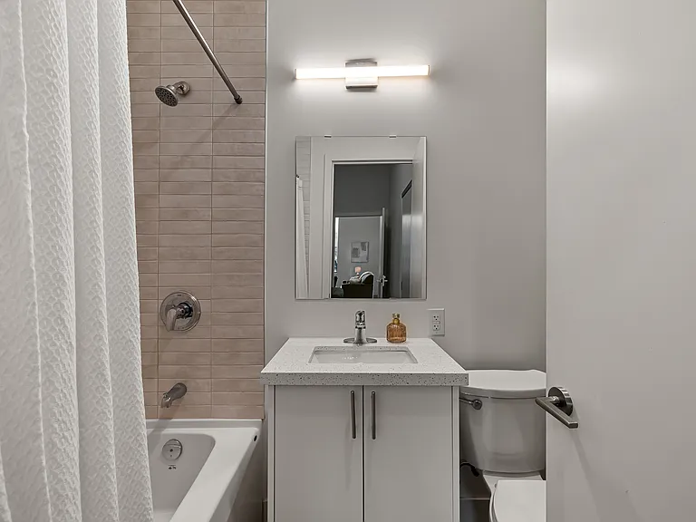 485 Albert St — Photo 9