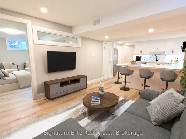 4 Spencer St Unit 2, Collingwood, ON L9Y 3B7
