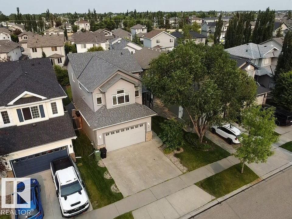 1st image of 9 Snowbird Cres