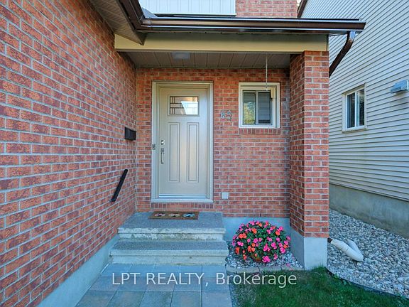 3rd image of 65 Coolspring Cres