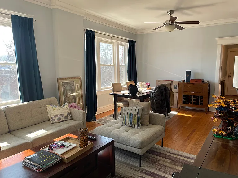 2122 W Ainslie St #2 — Photo 3