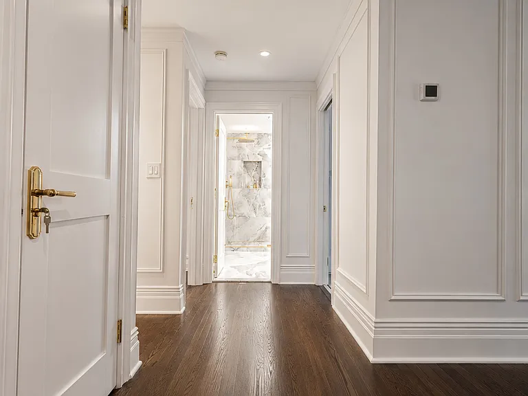 56 Clover Dr — Photo 3