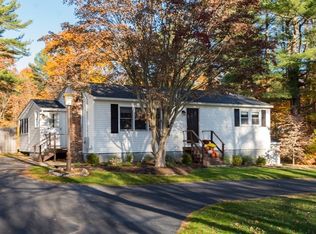 693 Old Plymouth St, Halifax, MA 02338