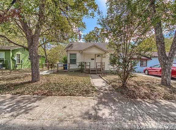 3rd image of 214 Koehler Ct