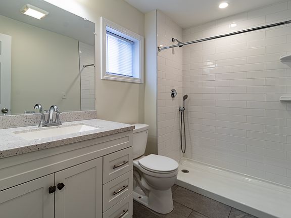 5th image of 102 Broadway #1