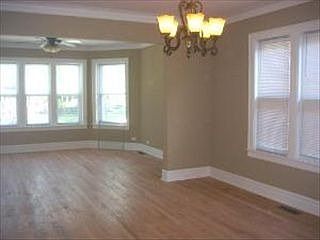 4th image of 2922 N Newcastle Ave