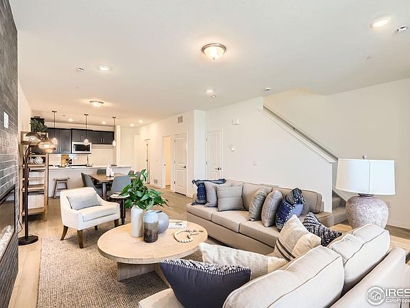 4th image of 2738 Bear Springs Cir