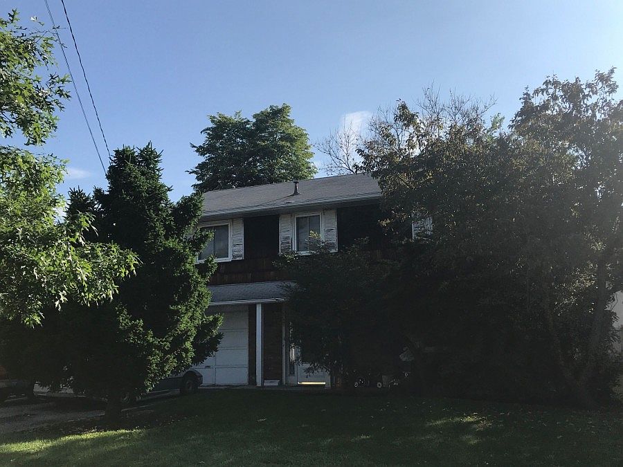 2nd image of 2595 Merrick Ave