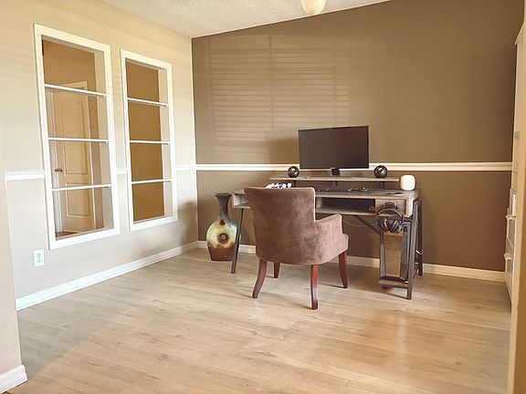 5th image of 3024 Sand Stone Cir