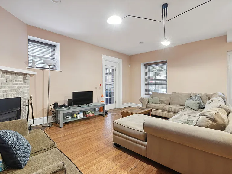 5400 Woodcrest Ave — Photo 12