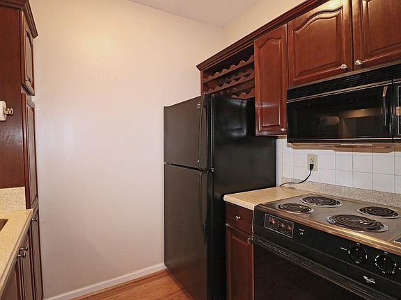5th image of 1204 River Green Dr NW