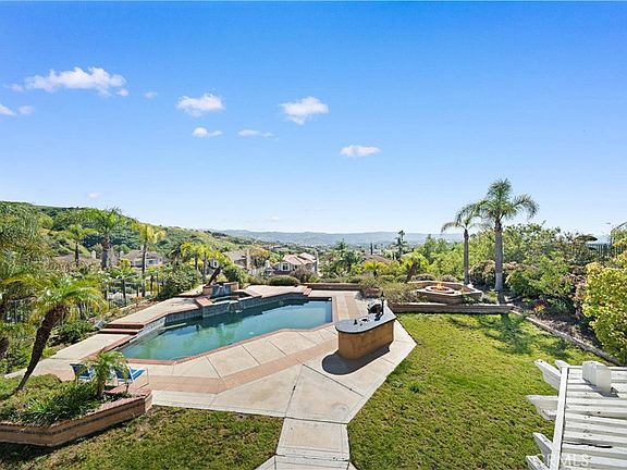 3rd image of 3285 Rim Rd