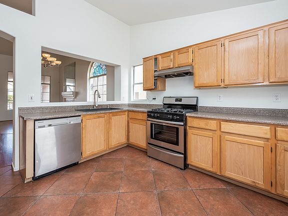 2nd image of 8425 Cinnamon Hill Ave