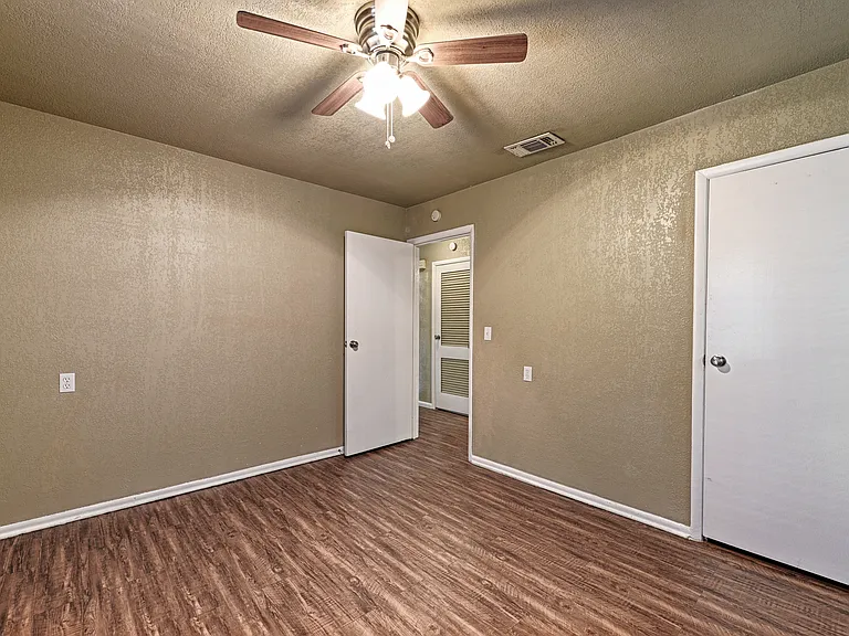 4909 Dalevale Ct — Photo 9