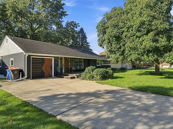 2nd image of 1702 Elder Ln