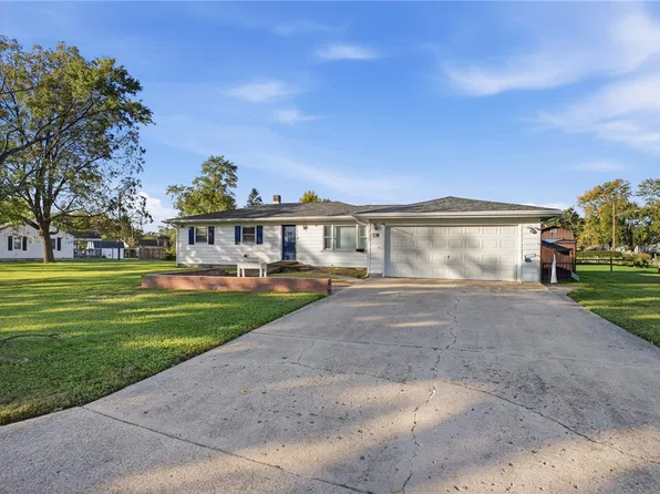3801 Angus Ln, Dayton, OH 45439
