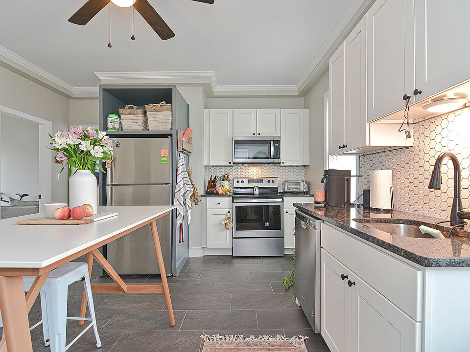 1st image of 49 Emanuel St #2