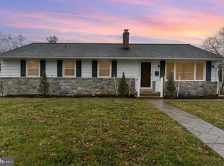 438 Penn View Dr, Millersville, PA 17551