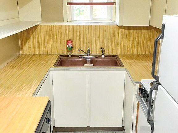Lower Kitchen
