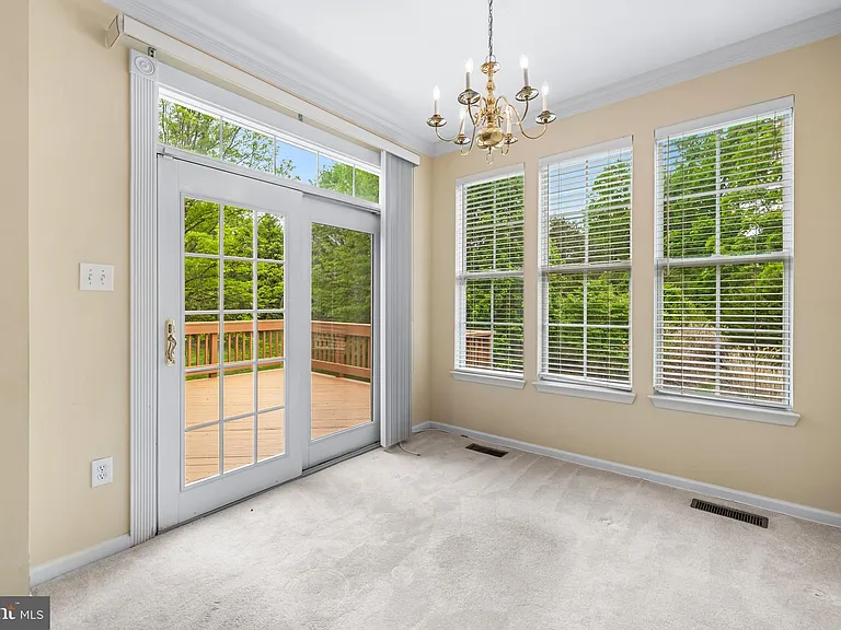 530 Limerick Cir — Photo 13
