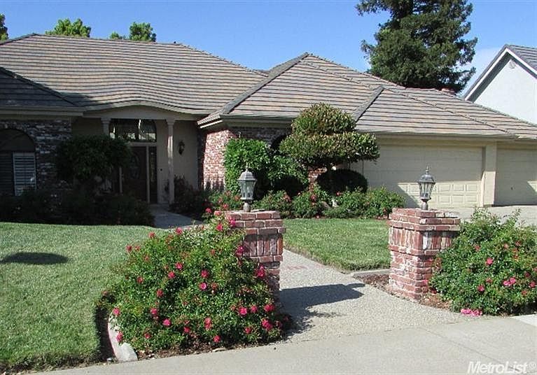 1st image of 905 Lake Front Dr