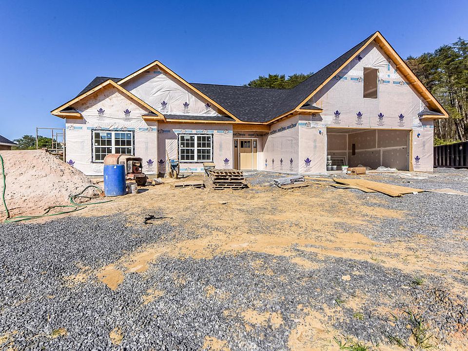 2nd image of 652 Berrywood Dr