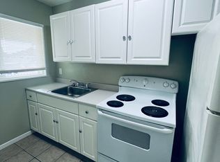 6638 Macarthur Blvd #15, Oakland, CA 94605