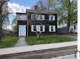 93 Friend St #1, Amesbury, MA 01913