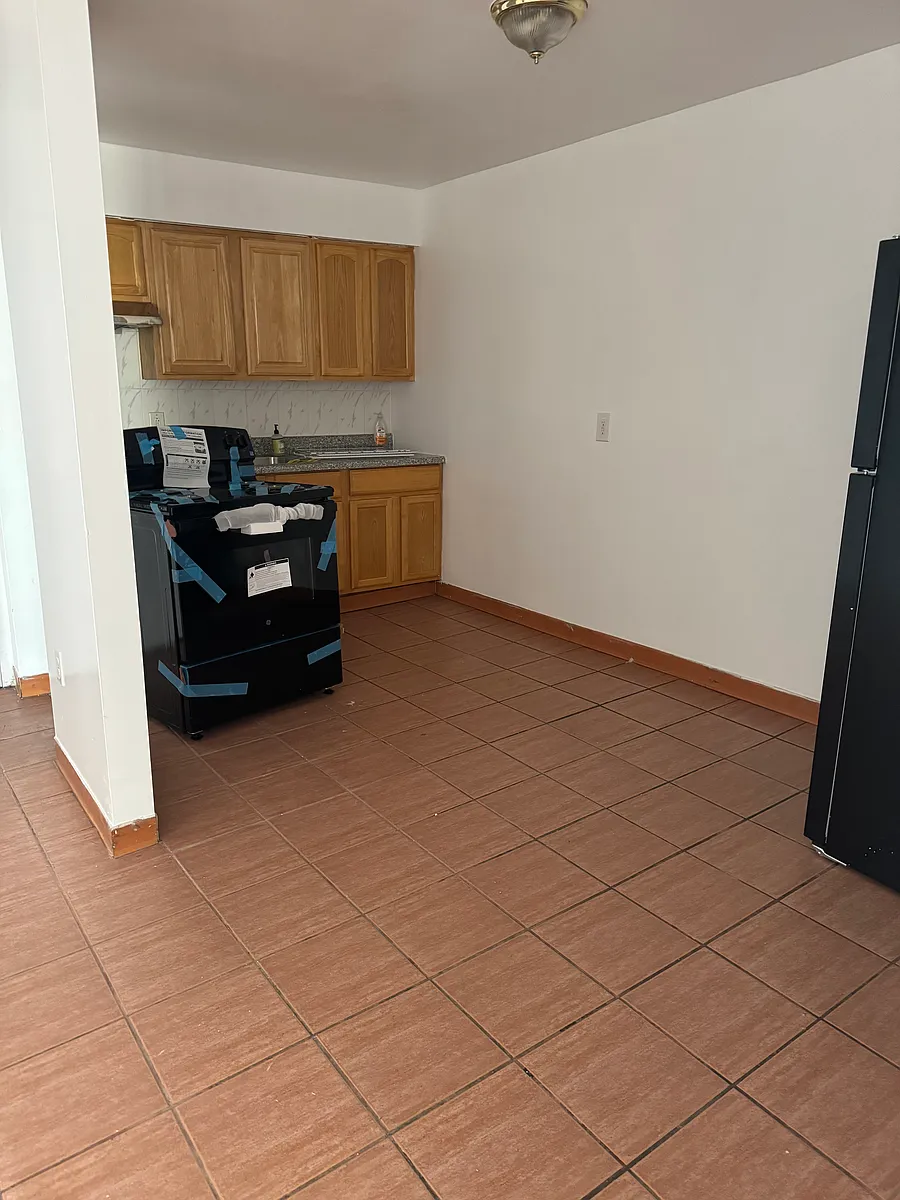Building Photo - 1122 S 8th St #3B