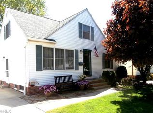 403 Beechwood Dr, Eastlake, OH 44095