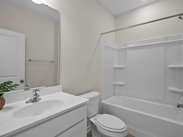 2704 Saltaire Ave — Photo 24