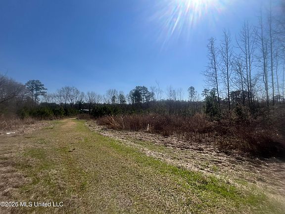 2nd image of 2104 Us Highway 51