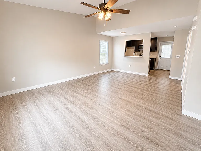 5305 E Trikalla Dr — Photo 2