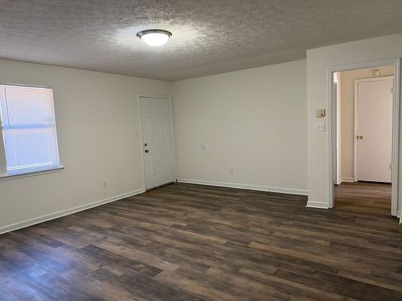 4th image of 121 Deer Creek Ct #123