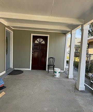 3rd image of 423 River Oaks Dr
