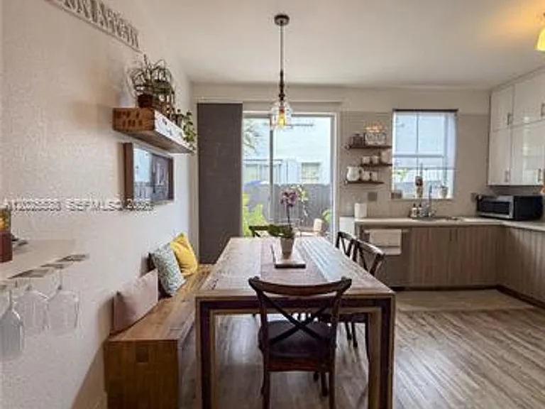 5420 NW 107th Ave #303 — Photo 21