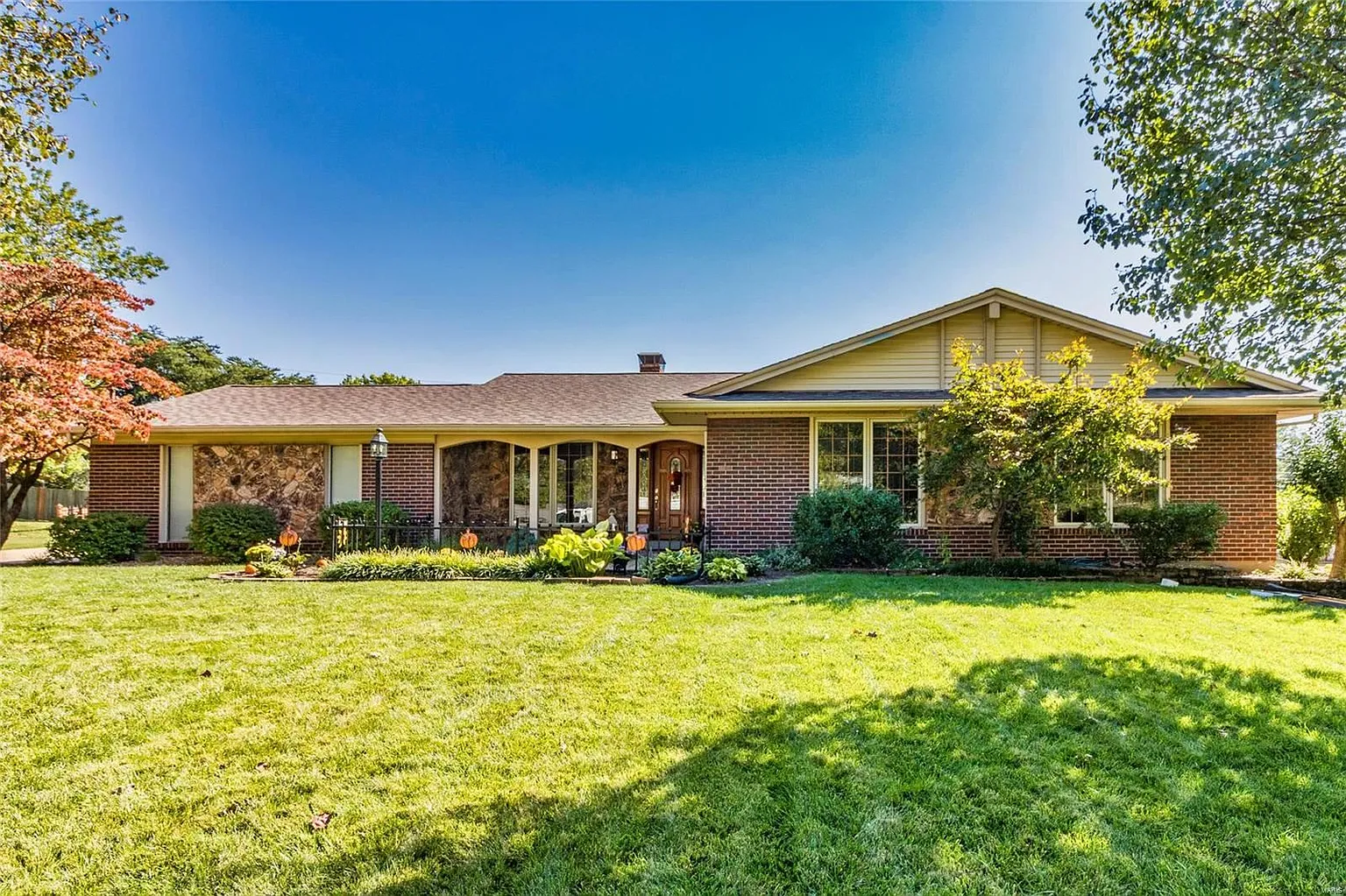 11626 Rossmoor Ln photo 1